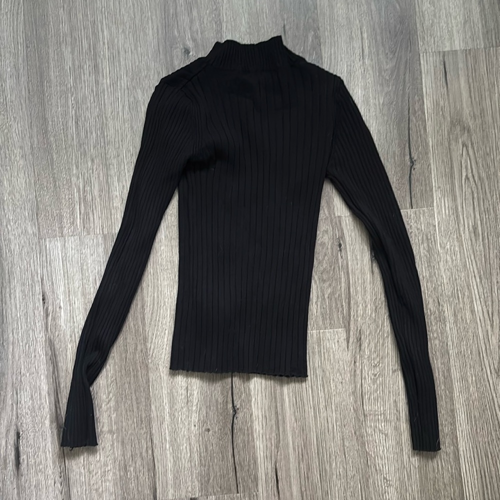 Bershka black turtle